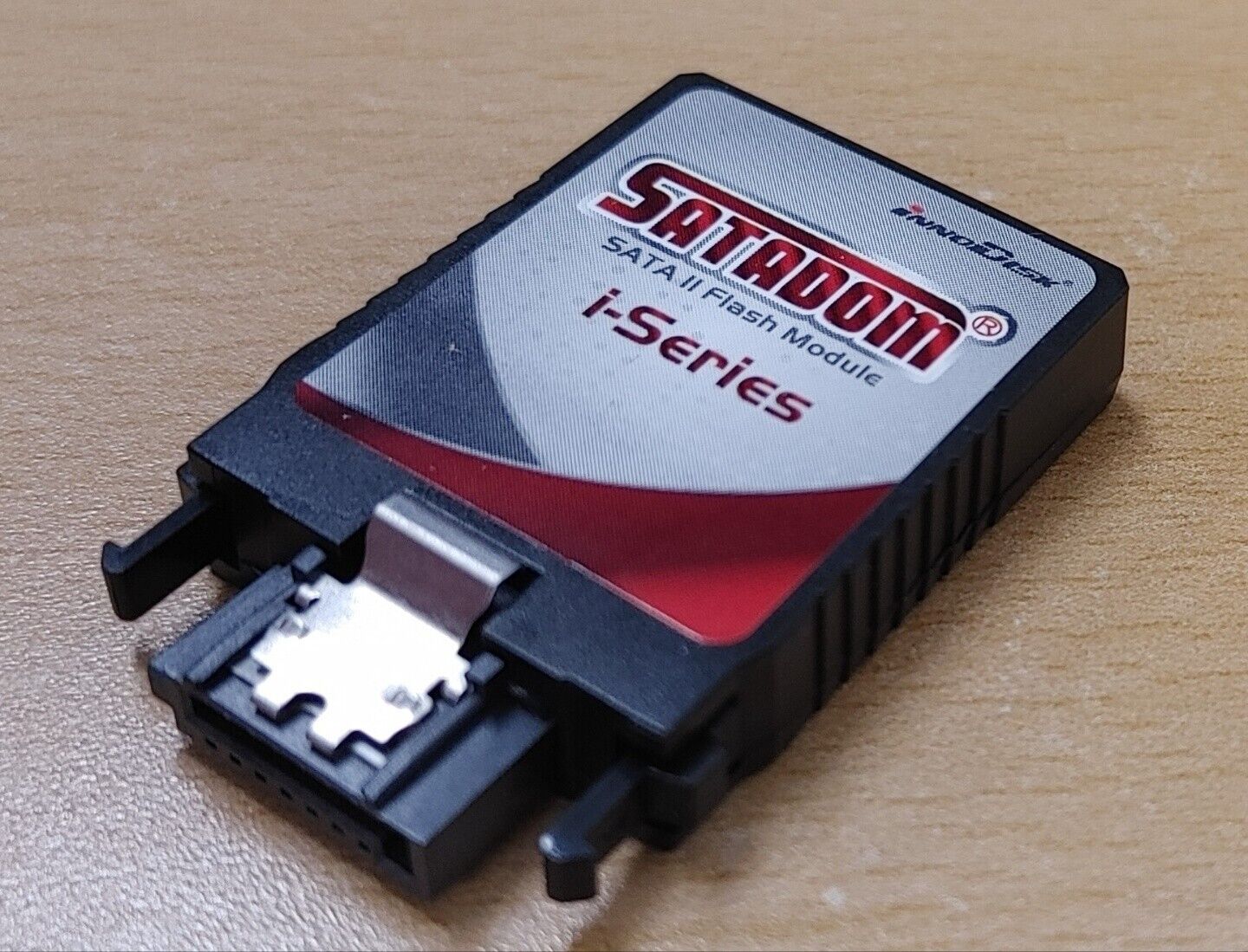 InnoDisk SATADOM i100 SATA II Flash Module 4GB