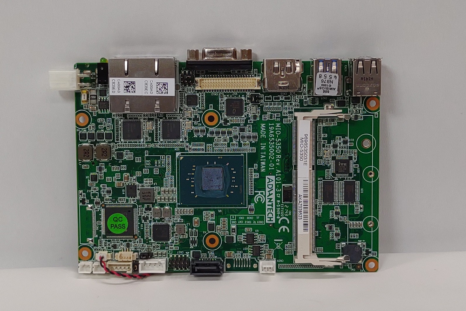 Advantech MIO-5350 , Intel N3350 CPU 3.5" SBC